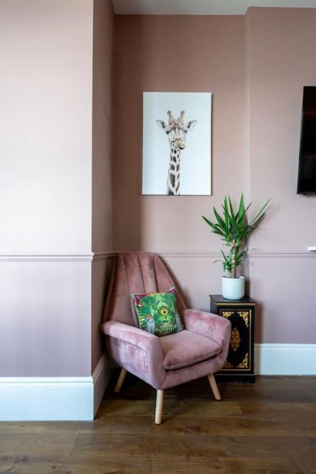 Stylish Beachfront Apartment, Sweeping Ocean Views And Luxury Touches Herne Bay Exterior foto