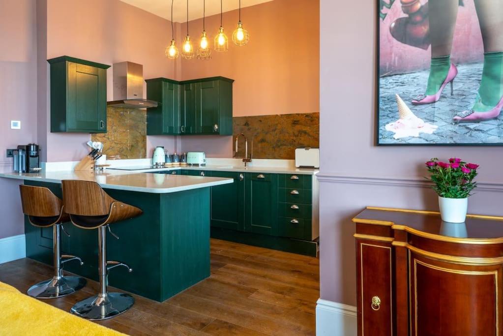 Stylish Beachfront Apartment, Sweeping Ocean Views And Luxury Touches Herne Bay Exterior foto