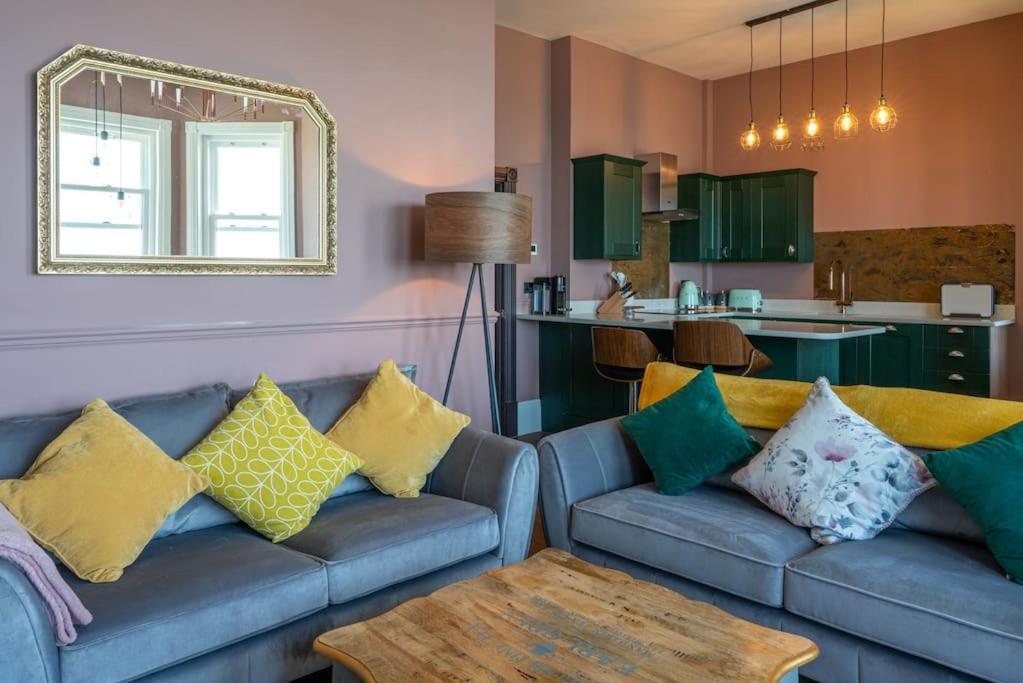 Stylish Beachfront Apartment, Sweeping Ocean Views And Luxury Touches Herne Bay Exterior foto